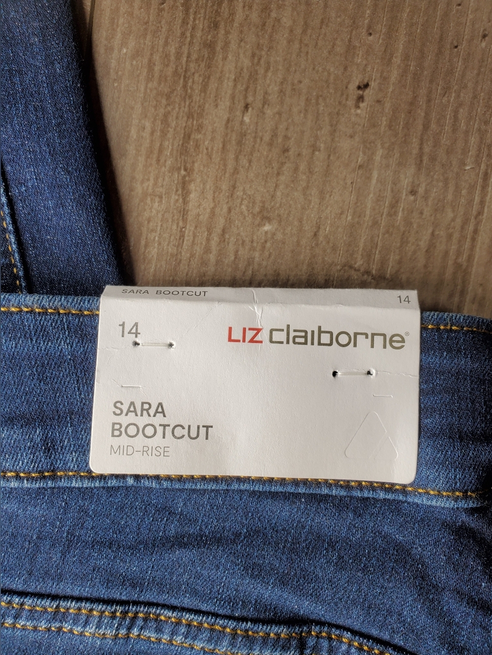 NWT Liz Claiborne Mid-Rise Sara Bootcut Dark Wash Jeans Women's Size 14 - Picture 10 of 16